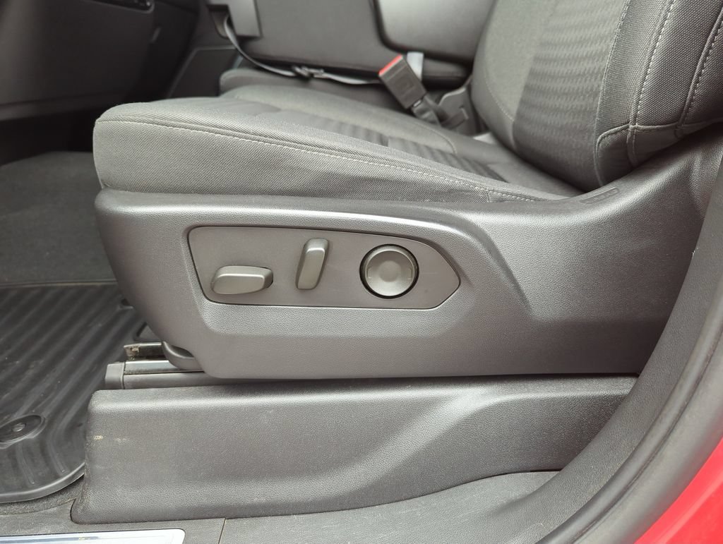 Used 2022 Cardinal Red GMC Elevation image 12