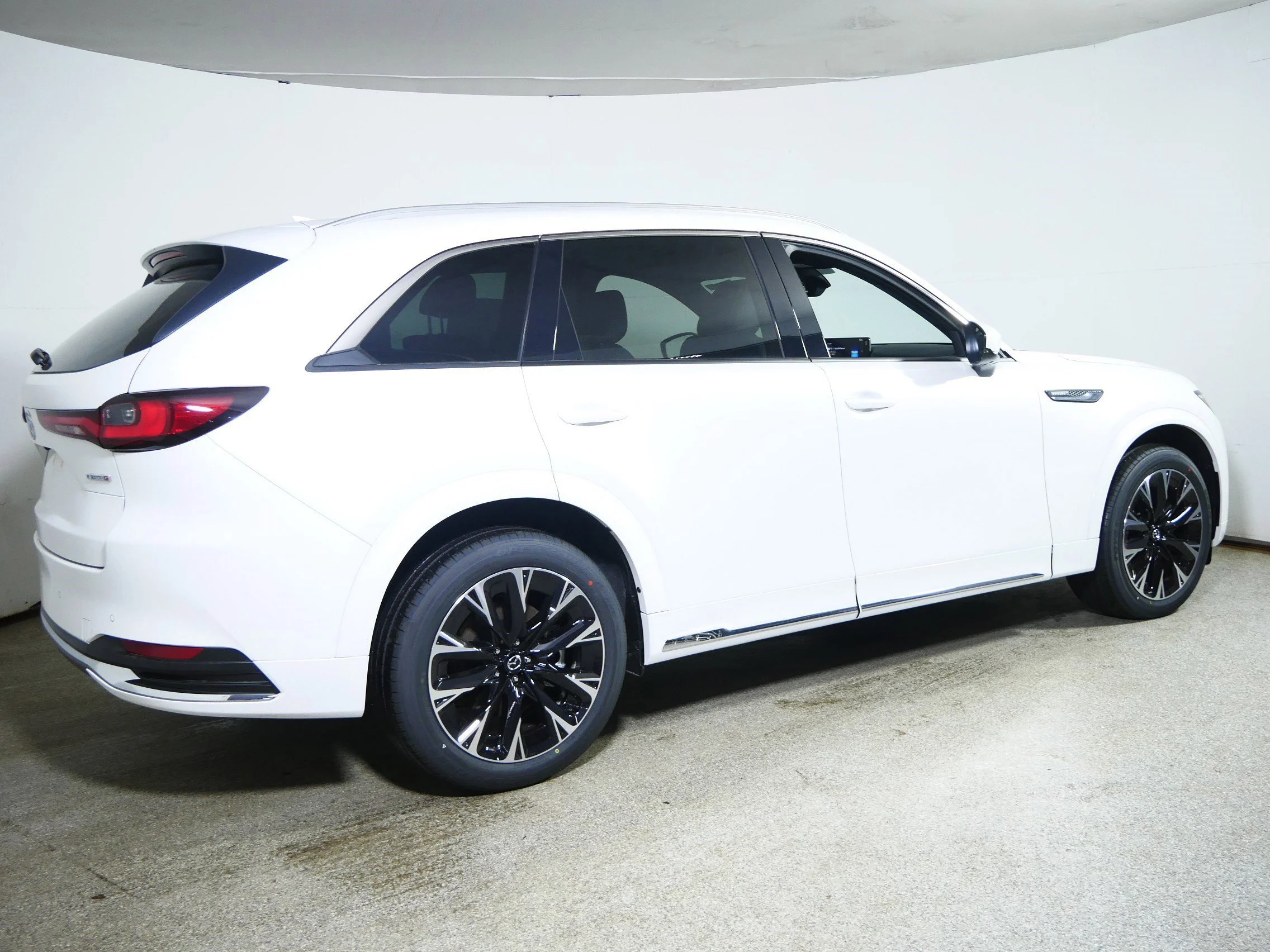 New 2026 Rhodium White Premium Mazda S Premium Plus image 2