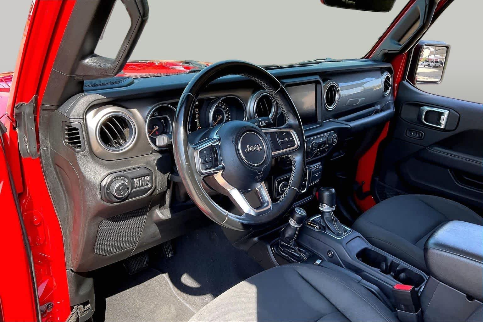 Used 2020 Firecracker Red Clearcoat Jeep Overland image 17