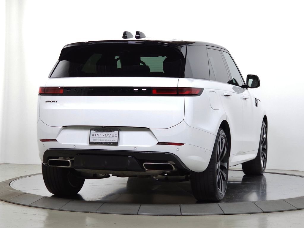 Certified Used 2025 Fuji White Land Rover Dynamic SE image 8