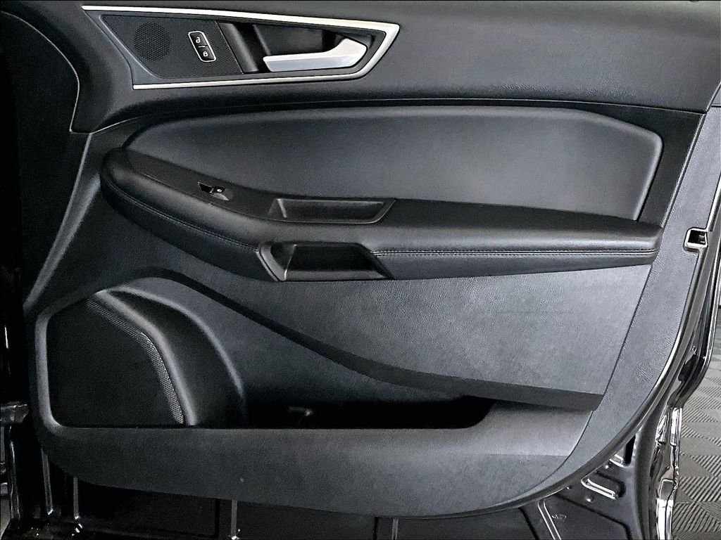 Used 2024 Black Metallic Ford SEL image 12
