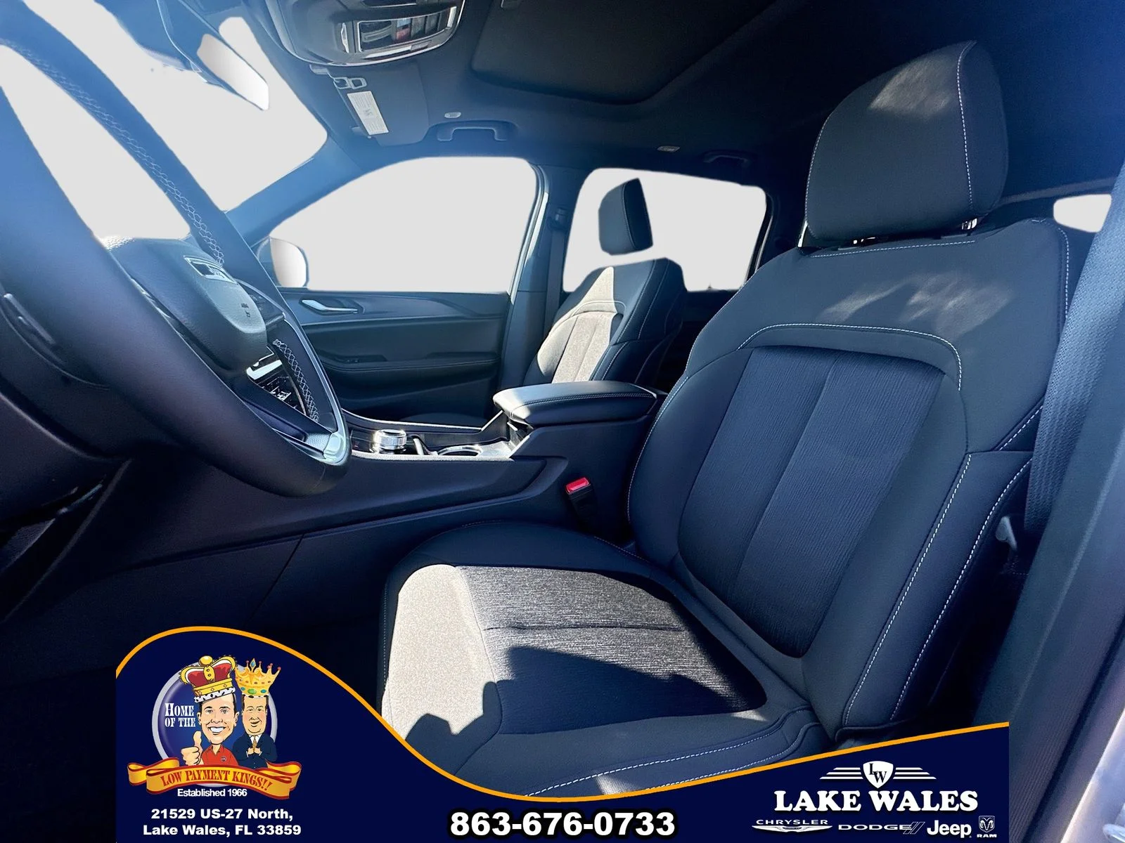 New 2026 Silver Zynith Exterior Paint Jeep Laredo X image 19