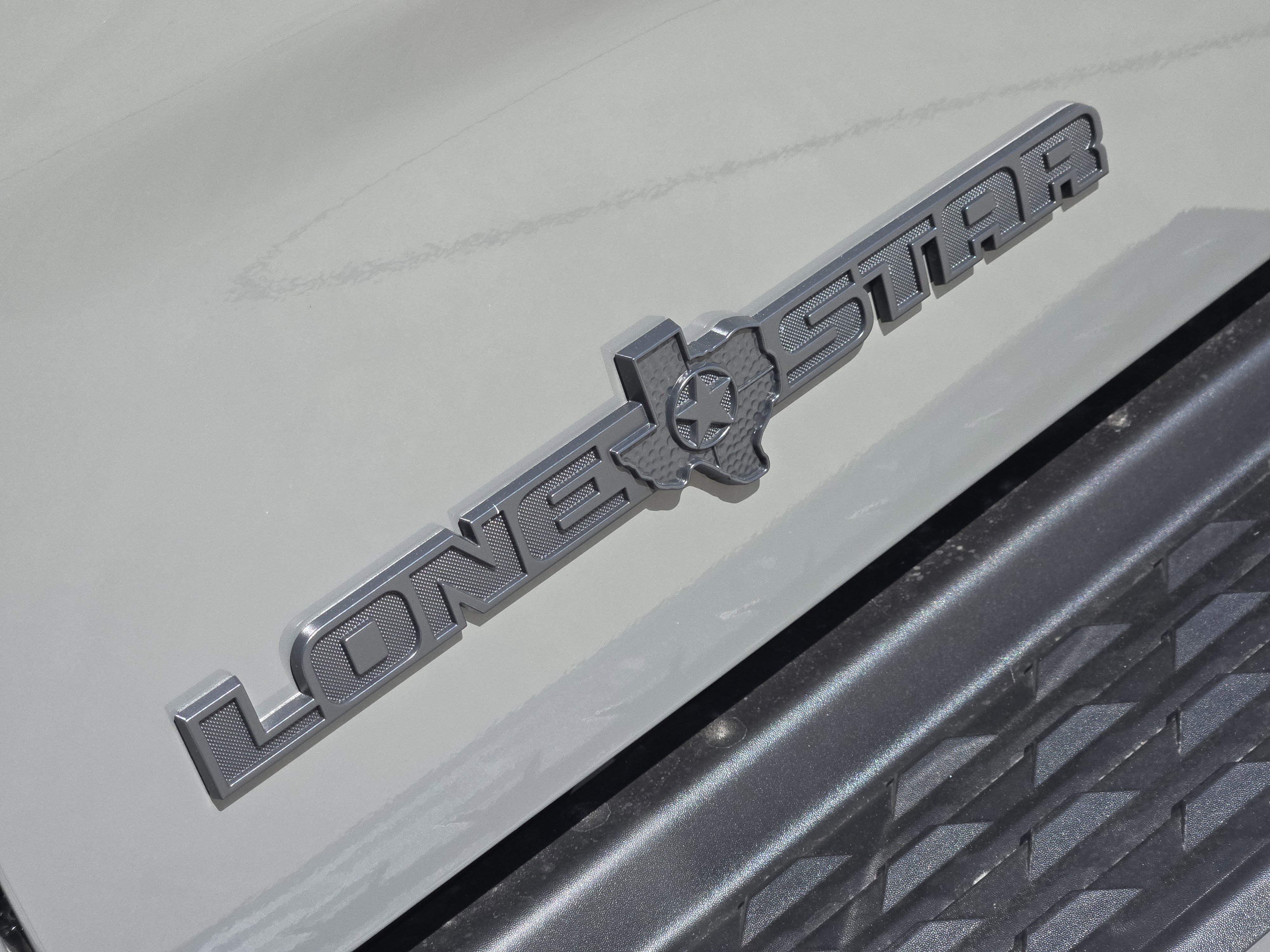 New 2026 Ceramic Gray Clear-Coat Exterior Paint RAM Lone Star image 10