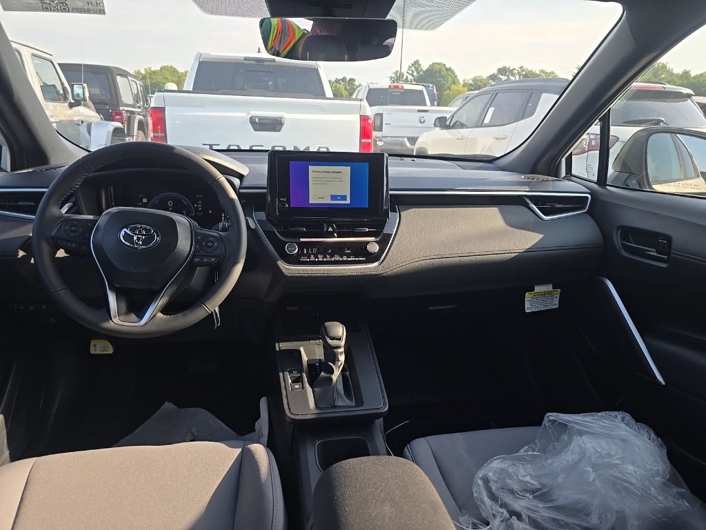 Used 2026 Wind Chill Pearl Toyota Hybrid SE image 9