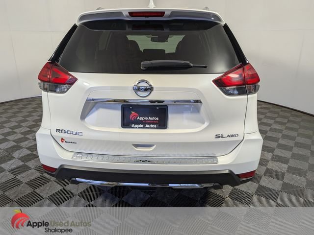 Used 2017 White Nissan SL image 6
