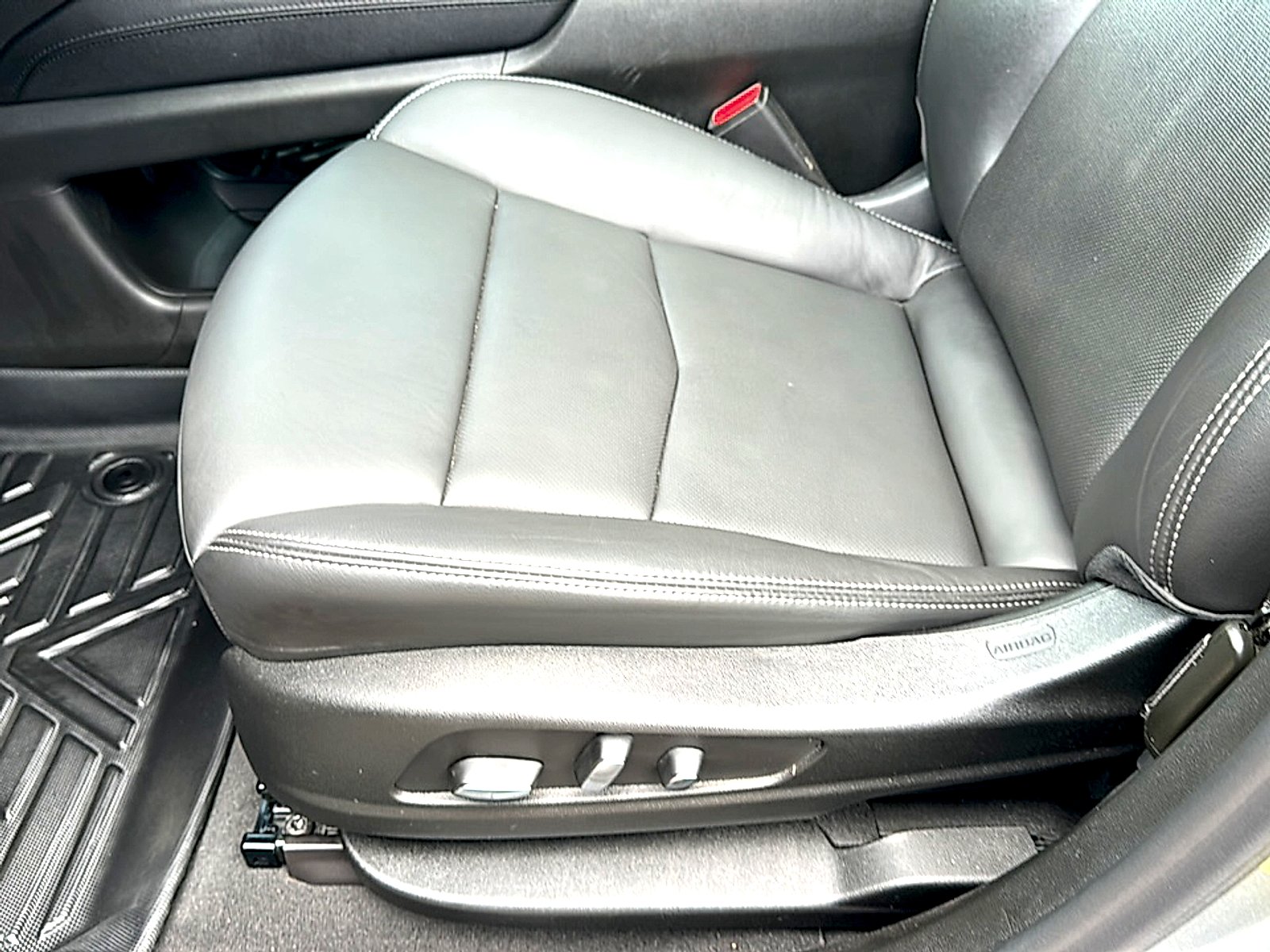 Used 2024 Argent Silver Metallic Cadillac AWD Sport image 15