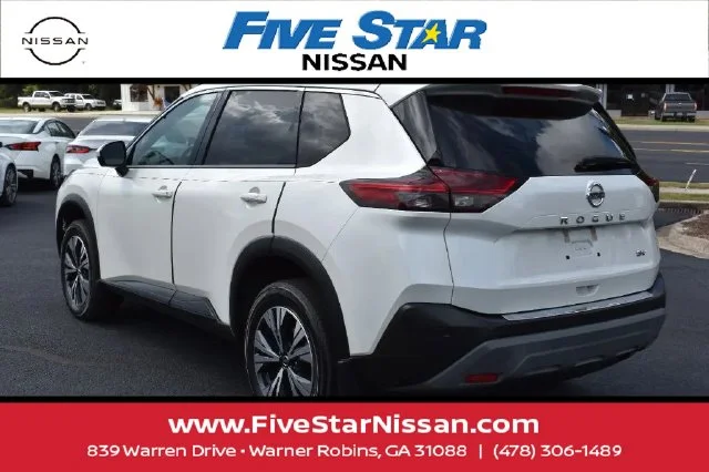 Used 2021 White Nissan SV image 6