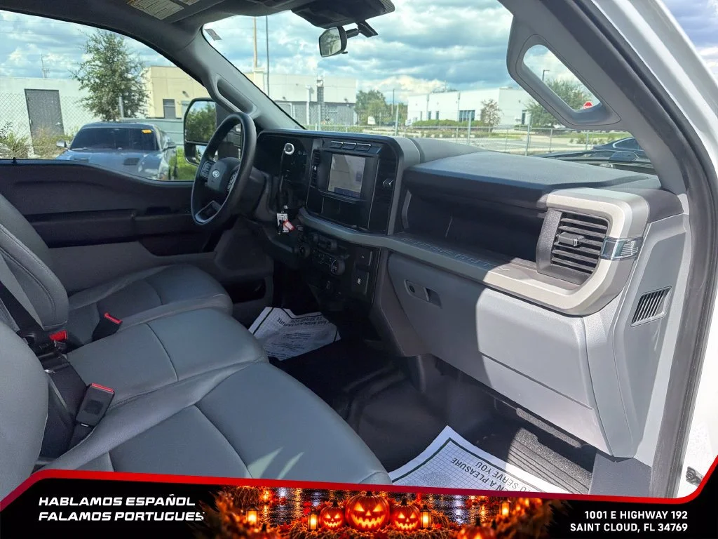 Used 2023 White Ford XL image 30