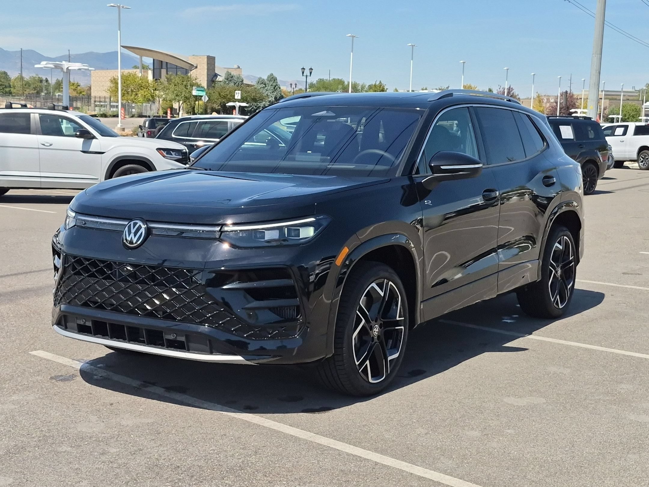 New 2026 Deep Black Pearl Volkswagen SEL R-Line Turbo image 8