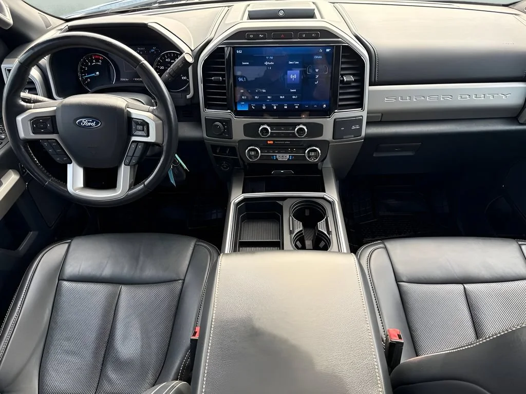 Used 2022  Ford XL image 15