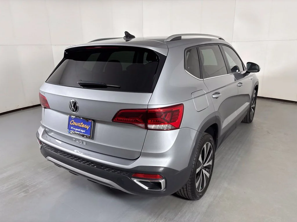 Used 2022 Silver Volkswagen 1.5T SE image 8