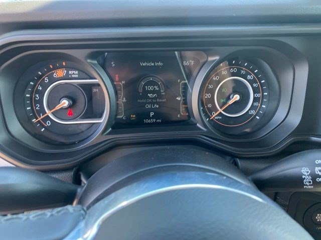 Certified Used 2025 Bright White Clearcoat Jeep Sahara image 16