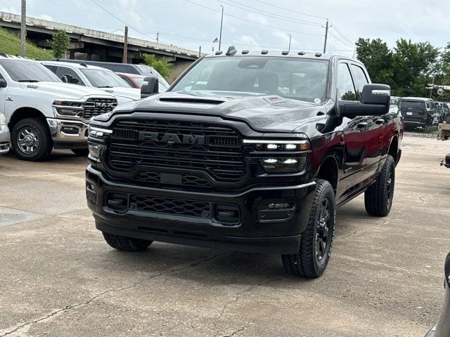 New 2026 Diamond Black Crystal Pearl-Coat Exterior Paint RAM Laramie image 12