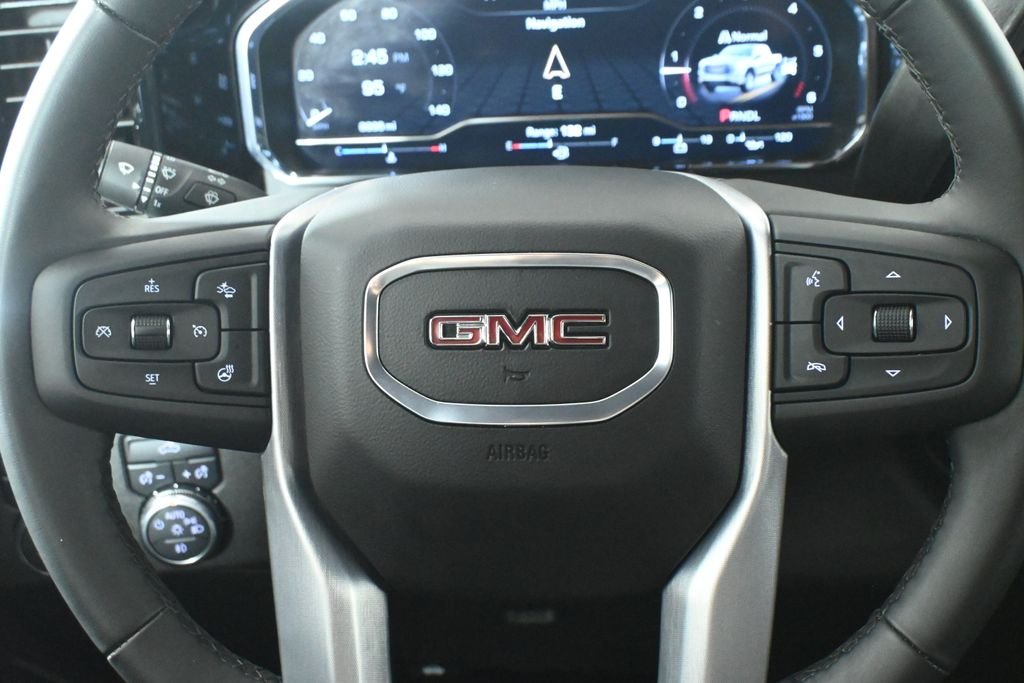 Used 2025 White GMC Elevation image 19
