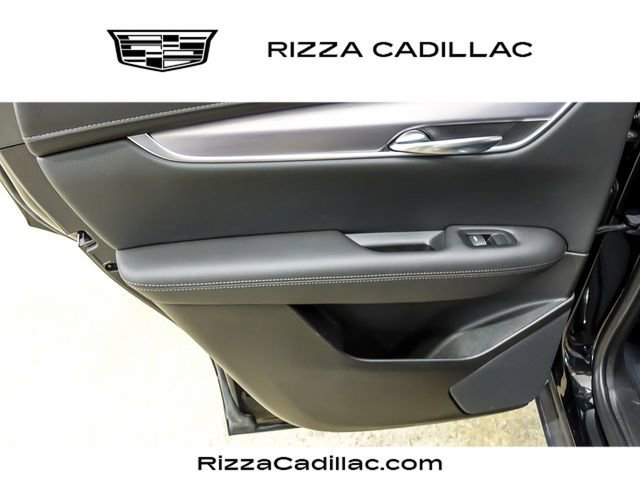 Used 2022 Stellar Black Metallic Cadillac Luxury image 18