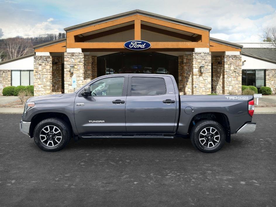 Used 2018 Magnetic Gray Metallic Toyota SR5 image 7