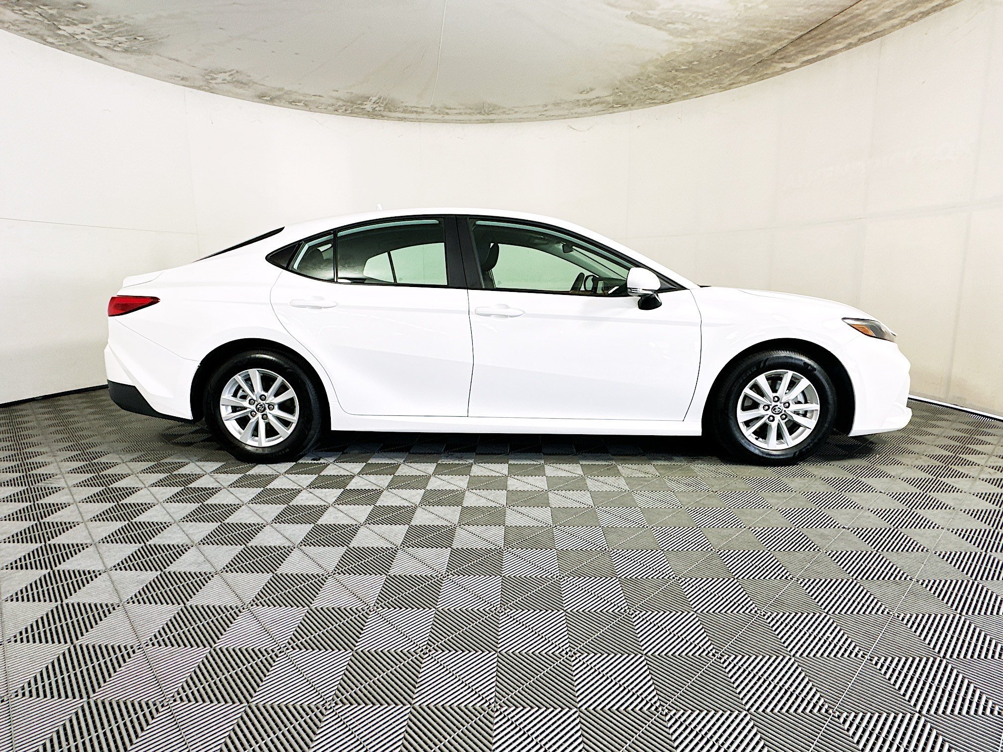 New 2026 Ice Cap Toyota LE image 2