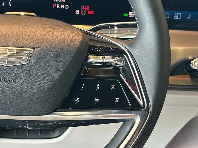 2026 Cadillac VISTIQ Luxury - Photo 6