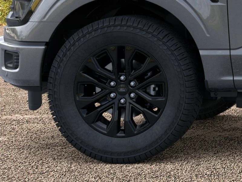 New 2026 Carbonized Gray Metallic Ford XLT image 21