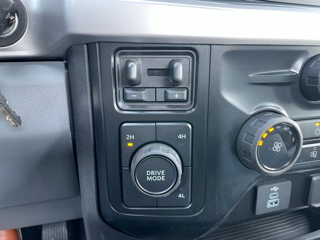 2025 Ford F-550 Super Duty Chassis Cab XL - Photo 56