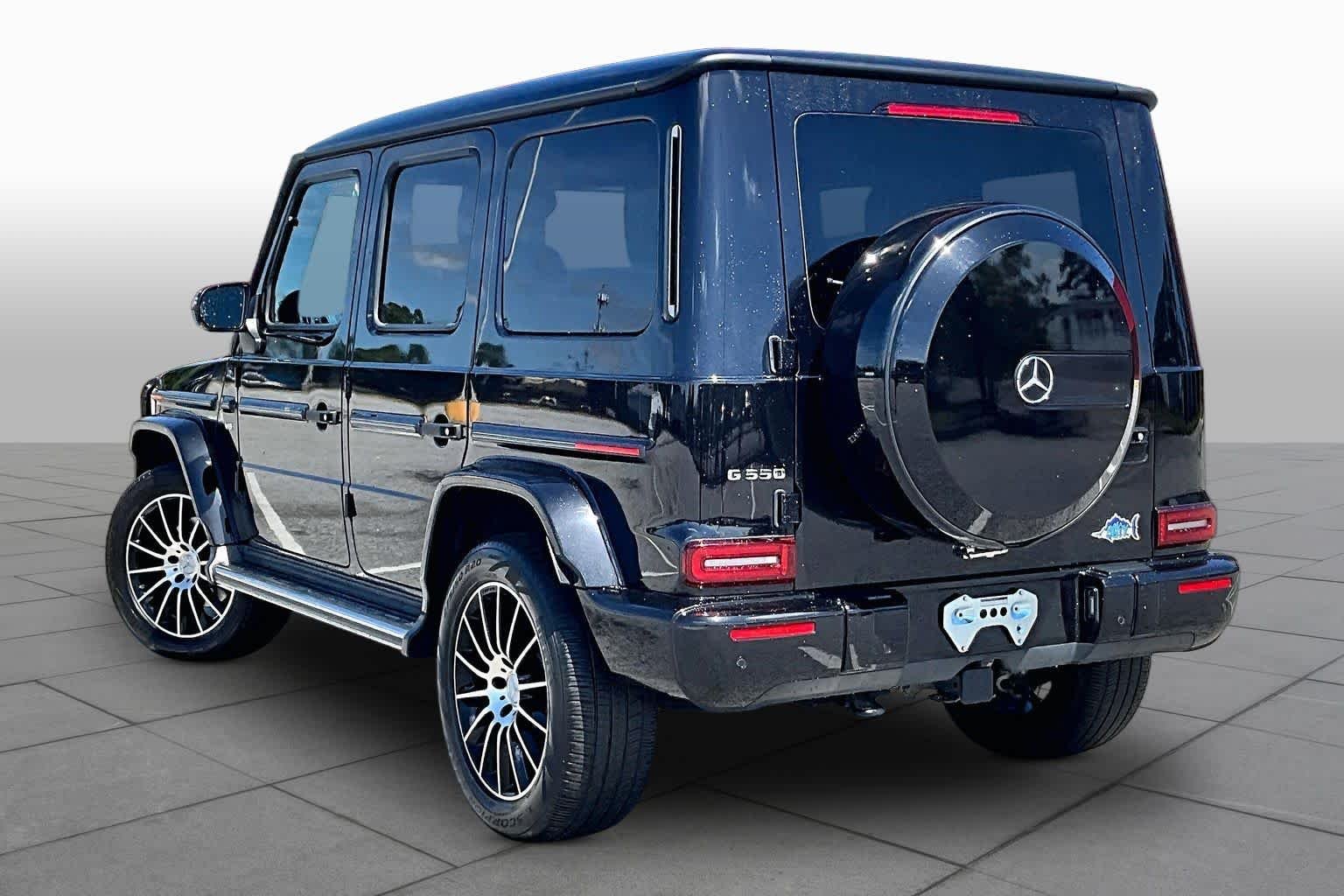 Used 2022 Obsidian Black Metallic Mercedes-Benz G 550 image 12
