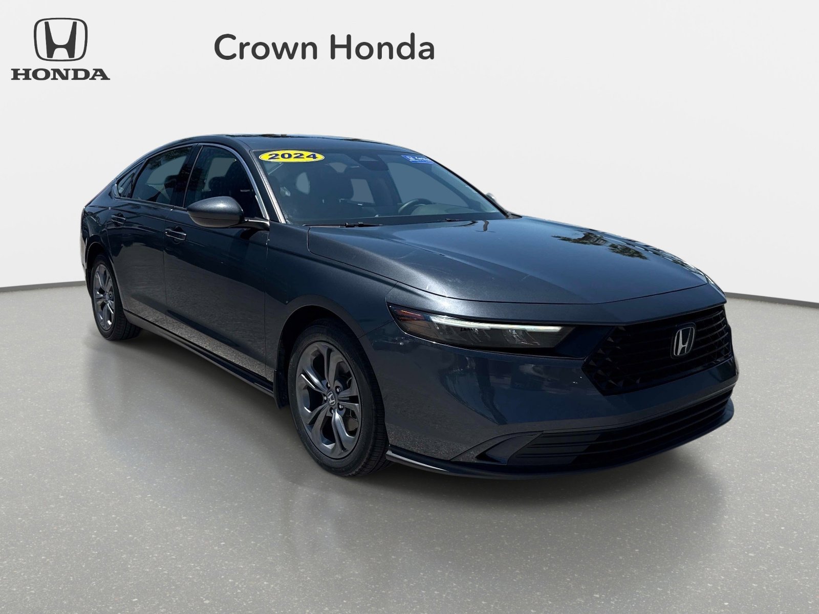 Used 2024 Meteorite Gray Metallic Honda EX image 6