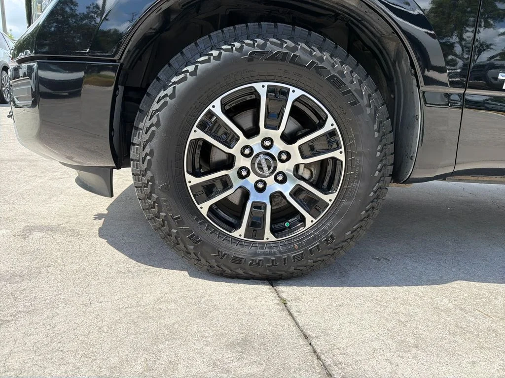 2023 Nissan Titan SV - Photo 11