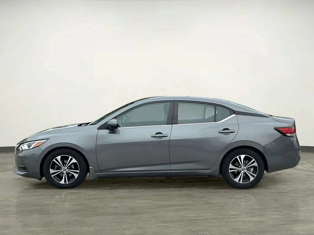 Used 2022 Gray Nissan SV image 3