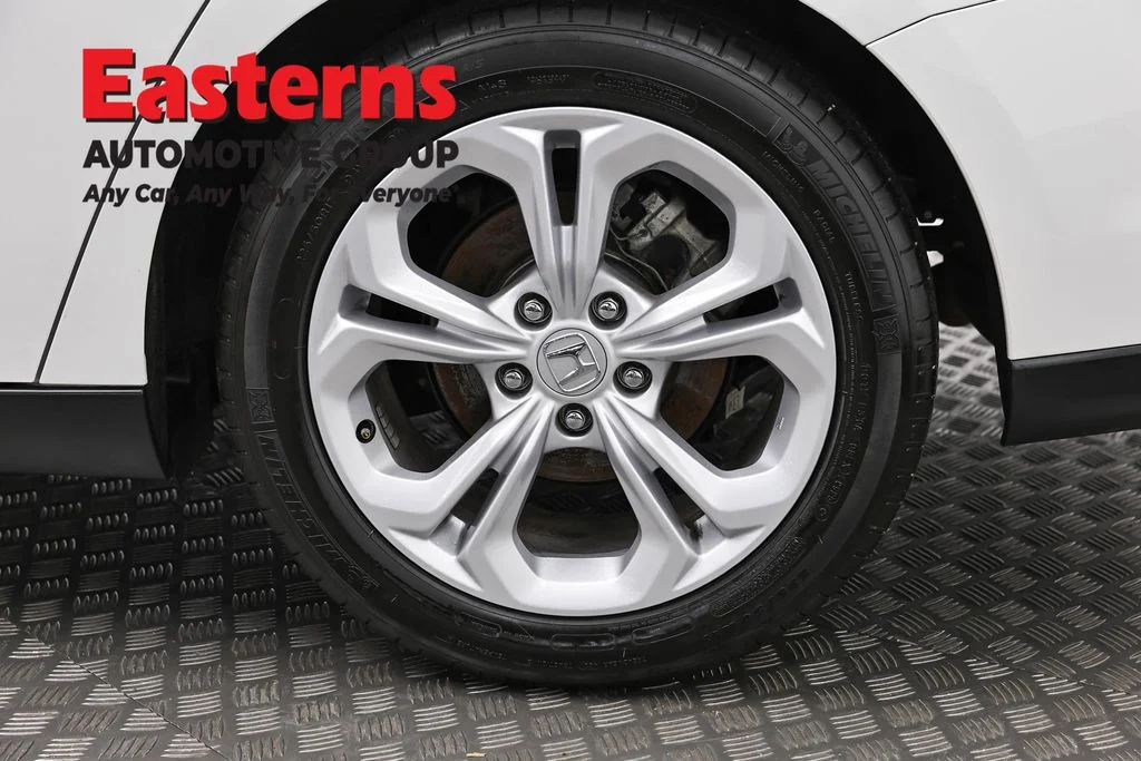 Used 2025 White Honda LX image 32