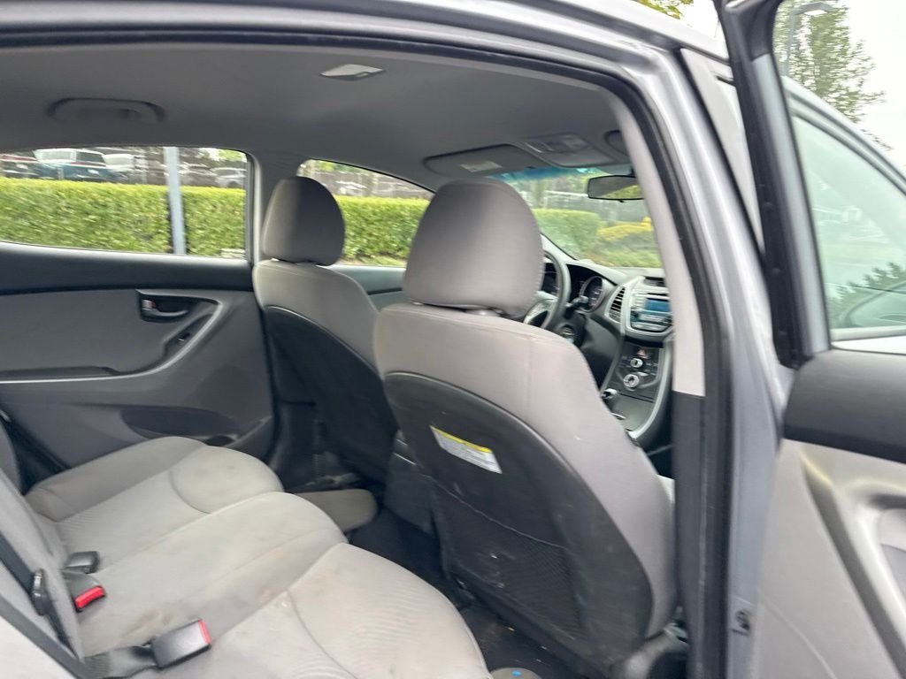 Used 2016 Shale Gray Metallic Hyundai SE image 17