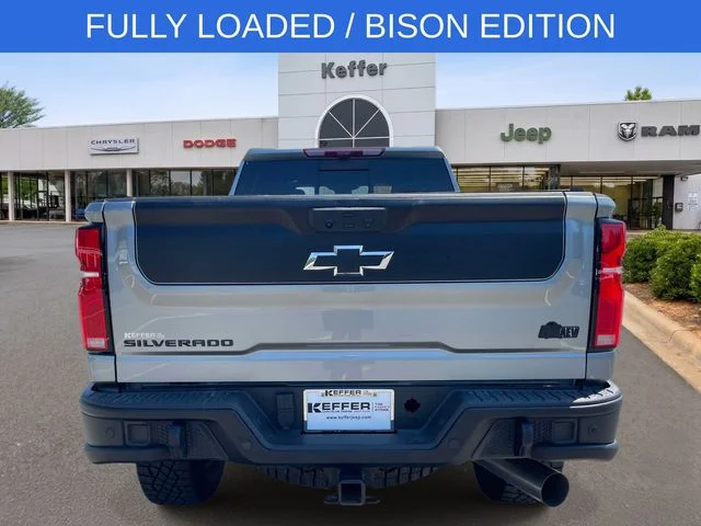 Used 2025 Gray Chevrolet ZR2 image 5