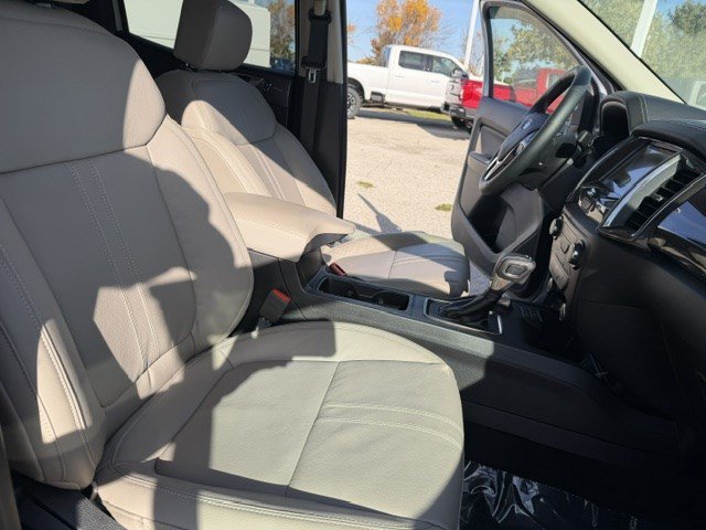 Used 2020 Silver Metallic Ford LARIAT image 32
