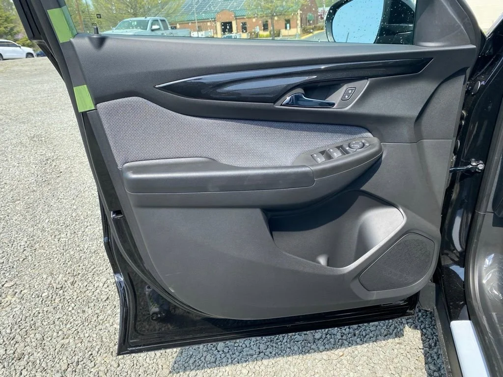 New 2026 Mosaic Black Metallic Chevrolet LT image 9
