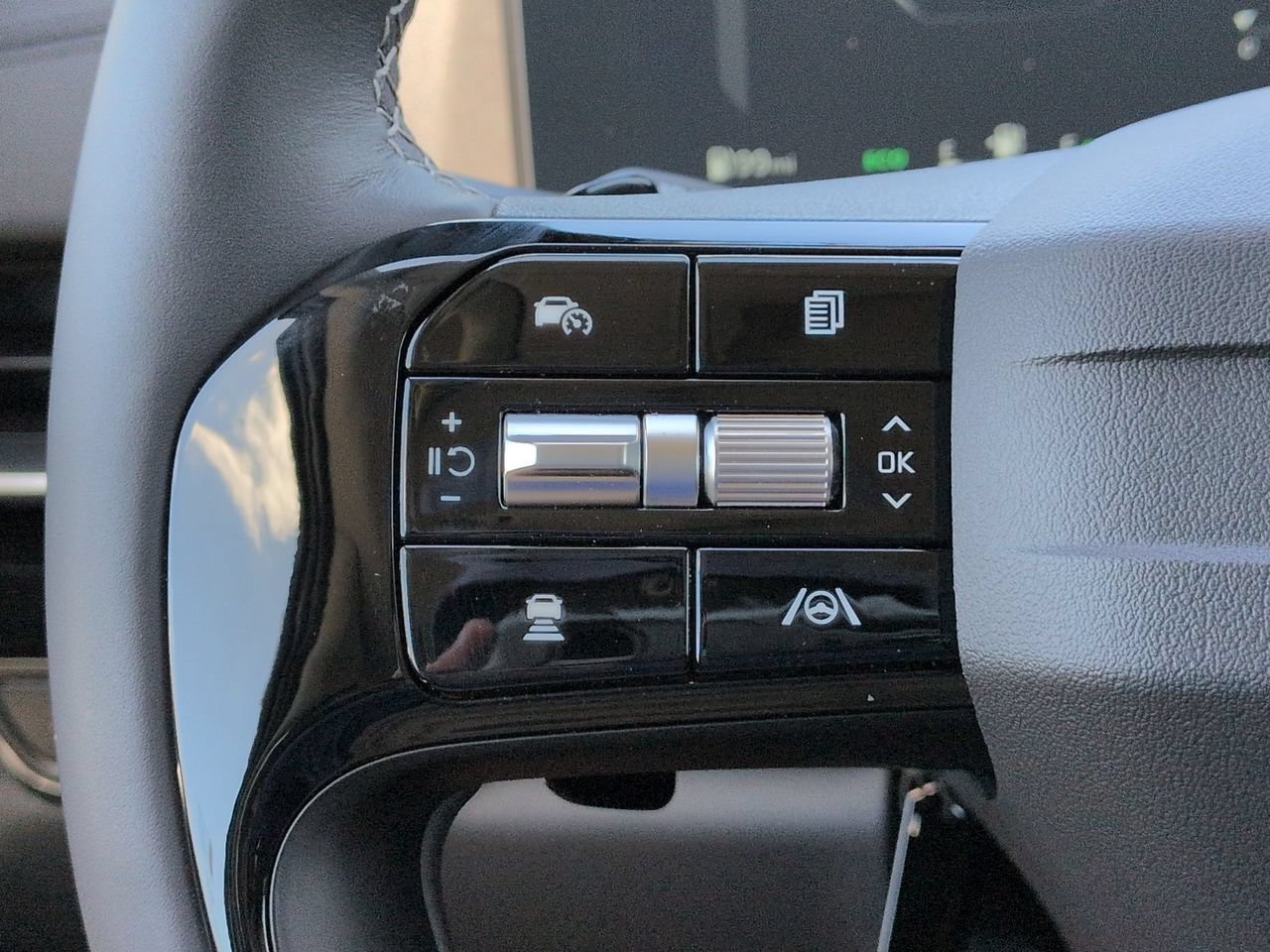 New 2027 Ivory Silver Kia SX Prestige image 32