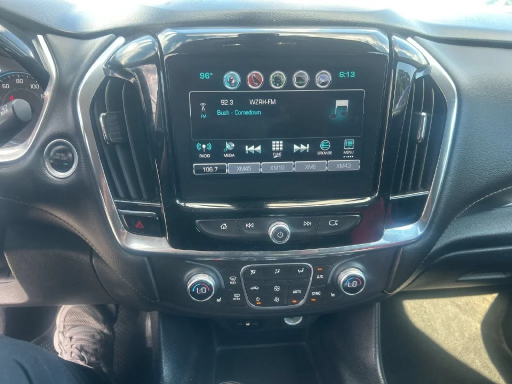 Used 2018 White Chevrolet LT image 20