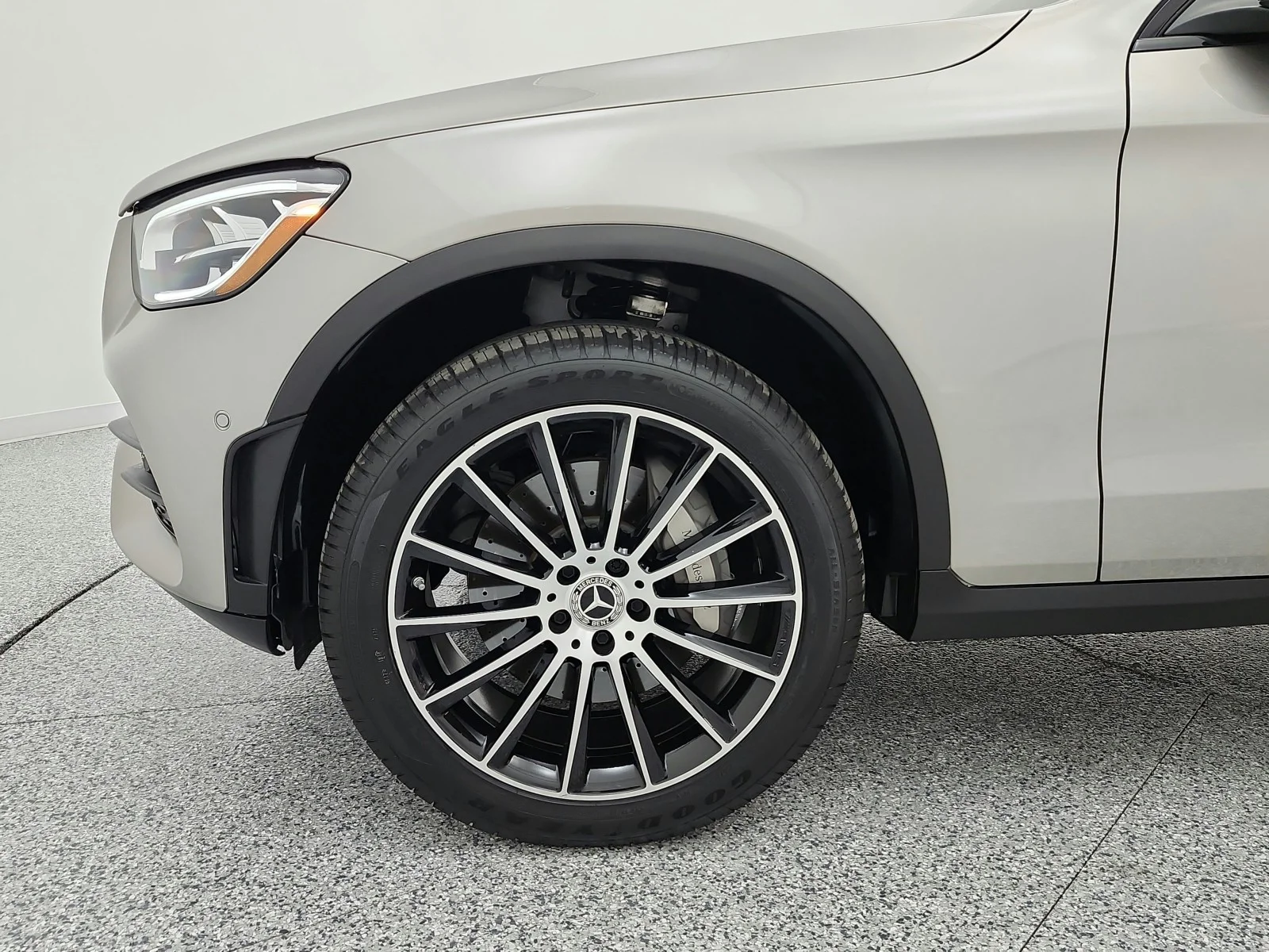 Used 2022 Mojave Silver Metallic Mercedes-Benz GLC 300 4MATIC® Coupe image 18