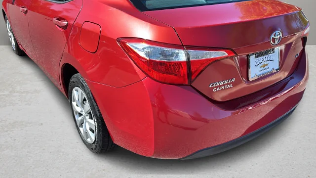 Used 2016 Red Toyota LE image 37