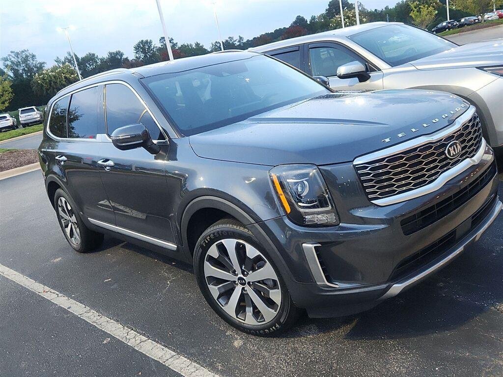 Used 2021 Gravity Grey Kia S image 1