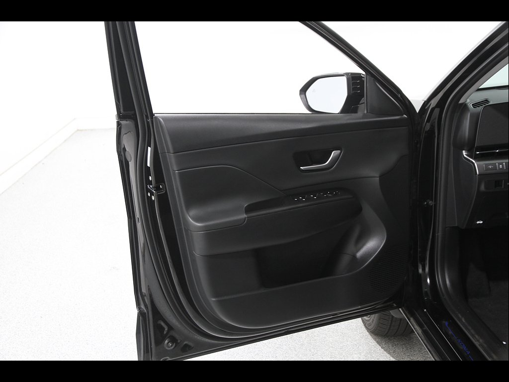 2026 Hyundai Kona SEL Premium - Photo 4