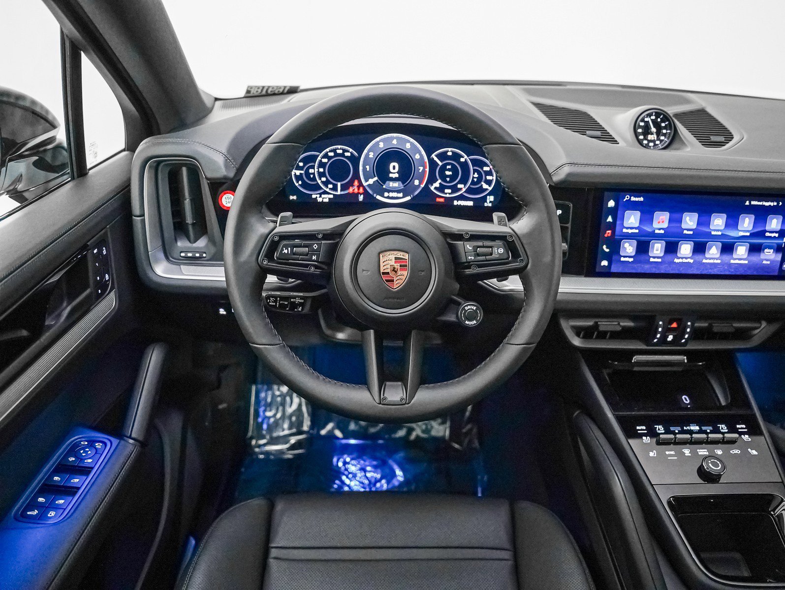 2026 Porsche Cayenne Coup E-Hybrid - Photo 16