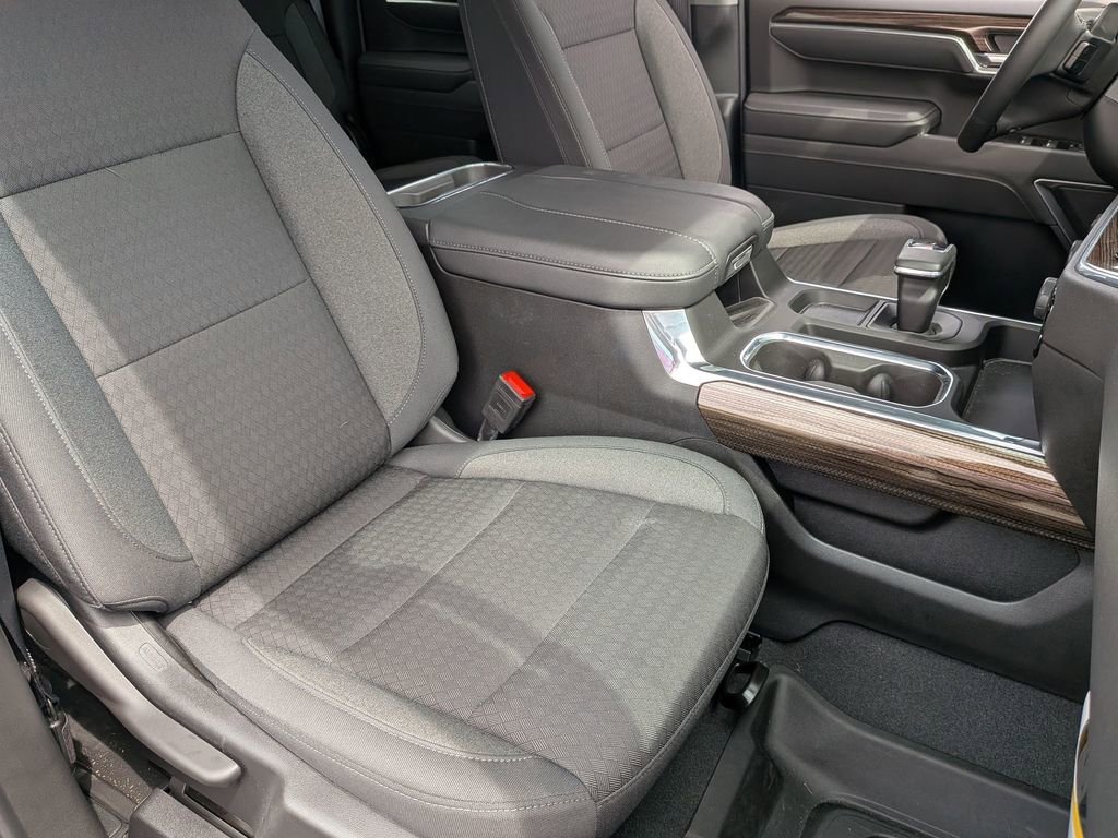 2025 Chevrolet Silverado 1500 LT - Photo 30