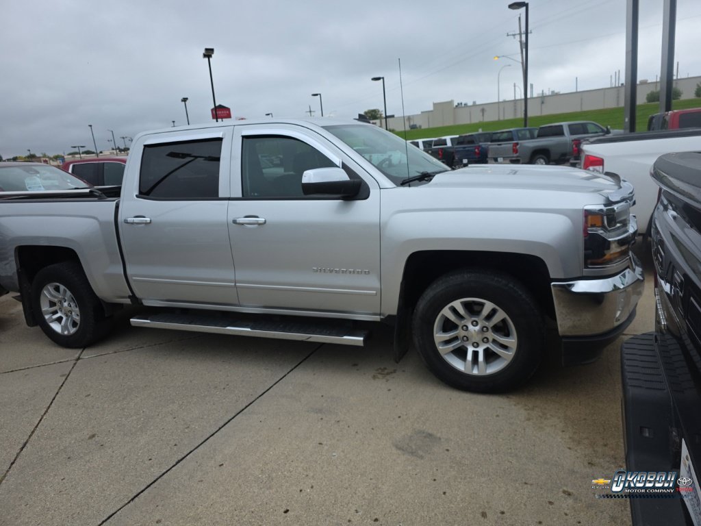 Used 2018 Silver Chevrolet LT image 2