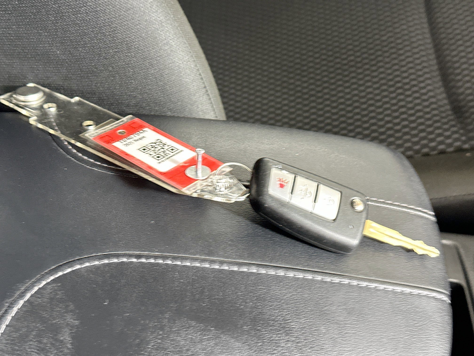 Used 2021 Brilliant Silver Metallic Nissan S image 32