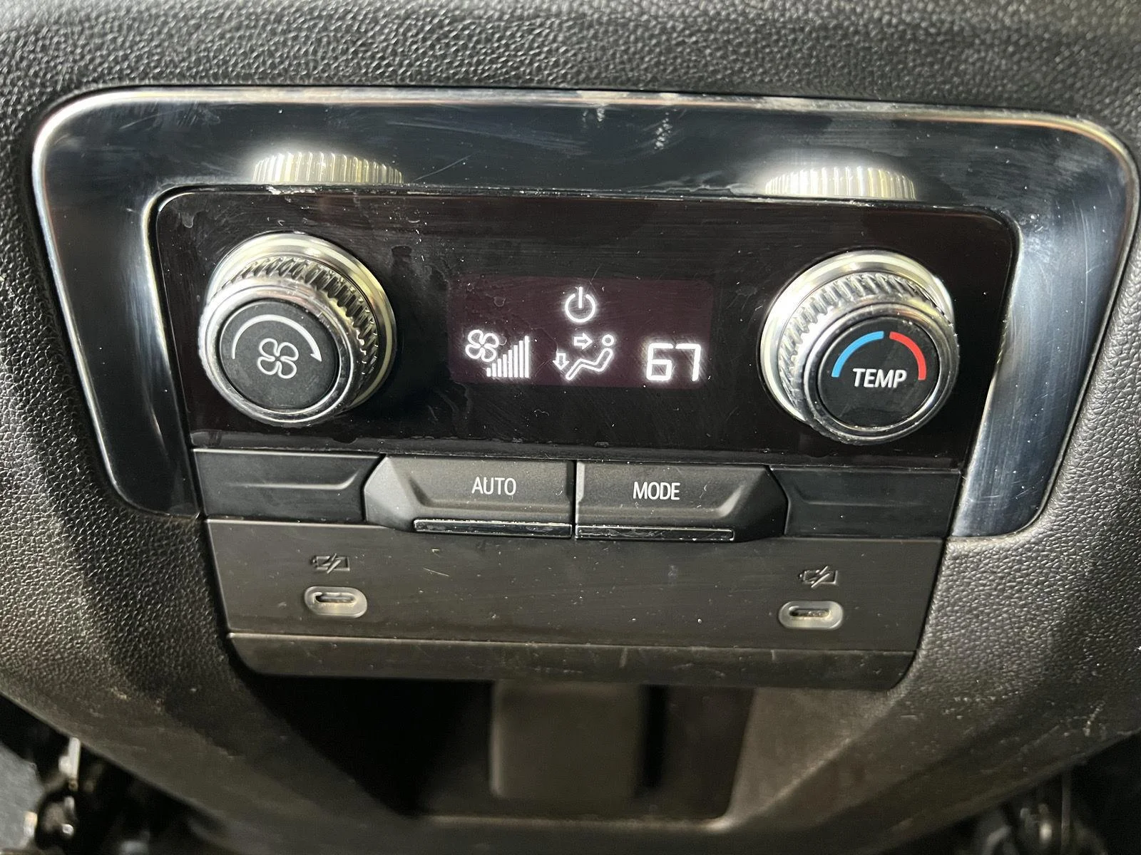 Used 2022 Onyx Black GMC SLE image 20