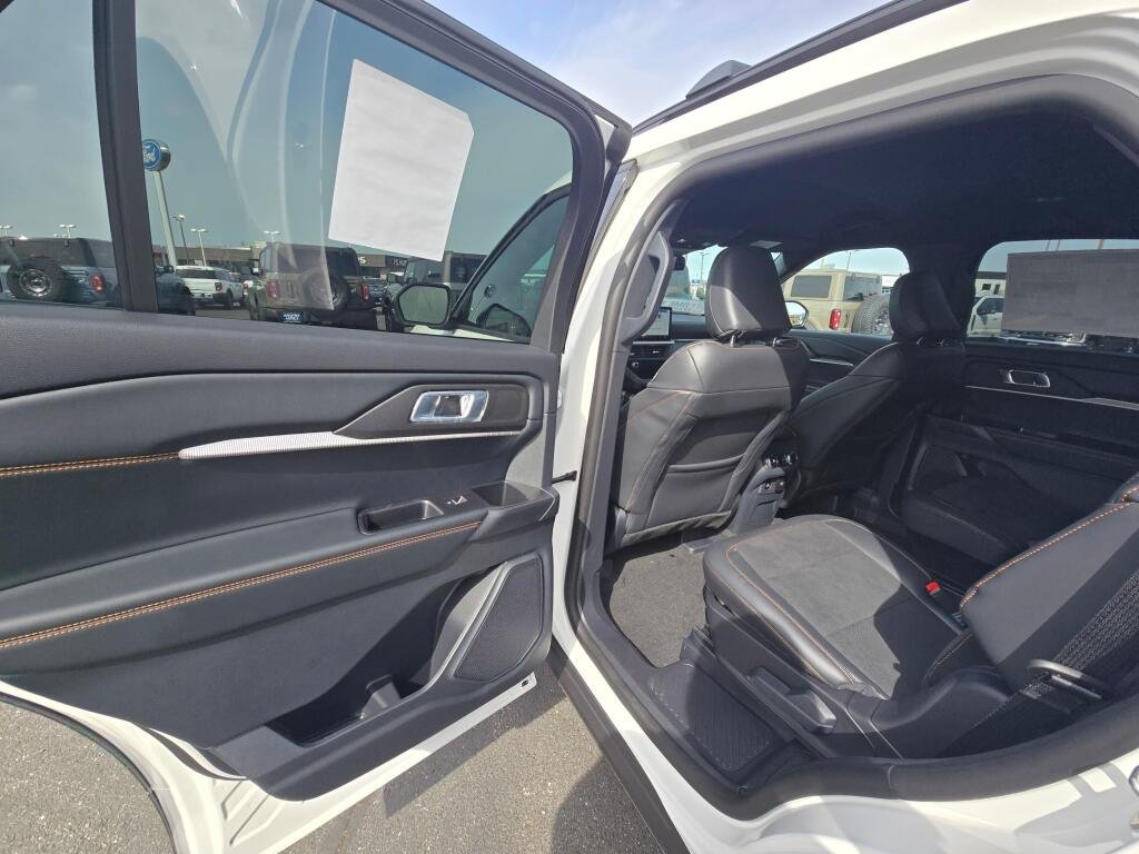 New 2026 Star White Metallic Tri-Coat Ford Tremor® image 12