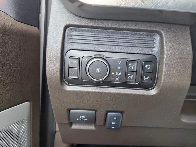 New 2026 Star White Metallic Tri-Coat Ford F-250® King Ranch® image 16