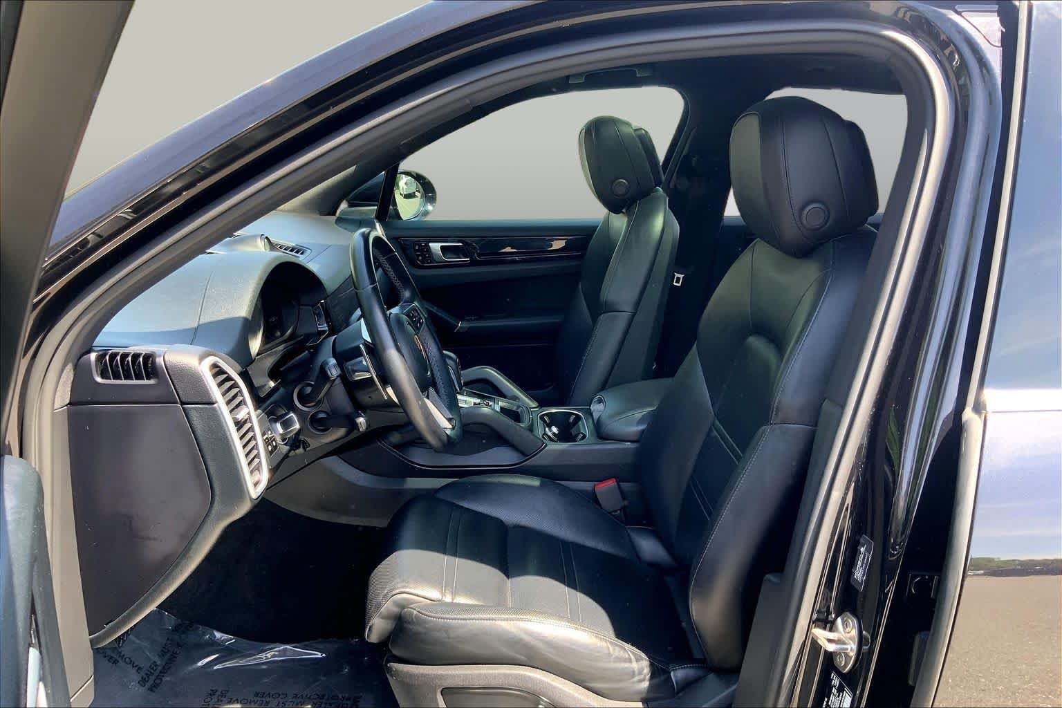 Used 2019 Black Porsche  image 9