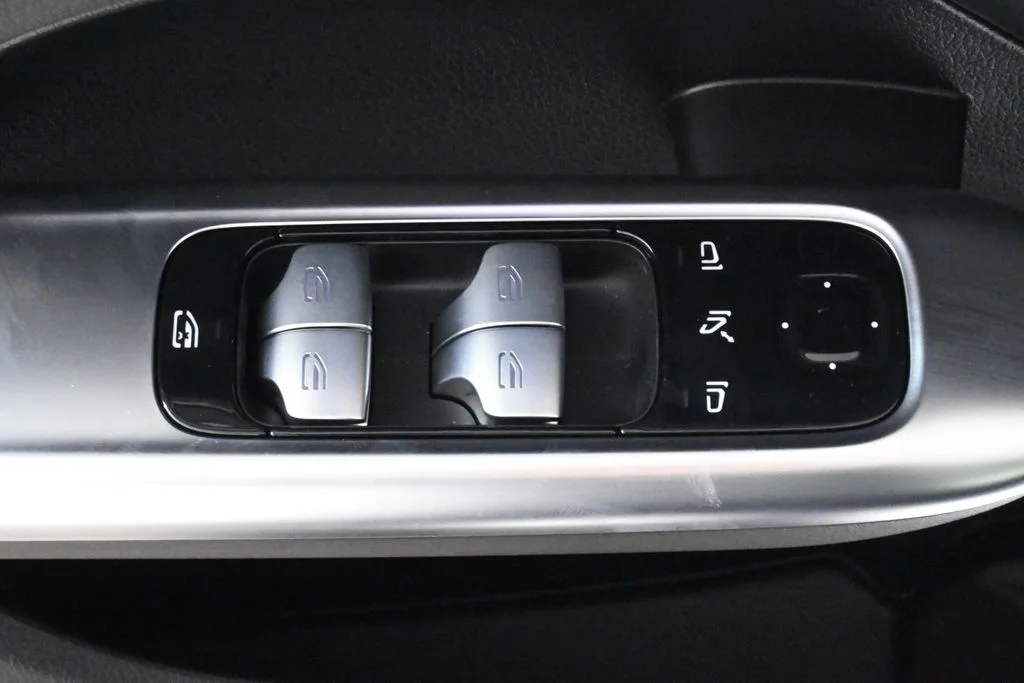 Used 2026 White Mercedes-Benz C 300 image 25