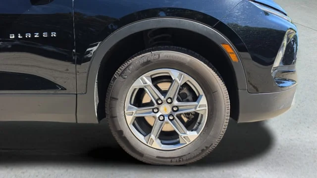 Used 2023 Black Chevrolet LT image 41