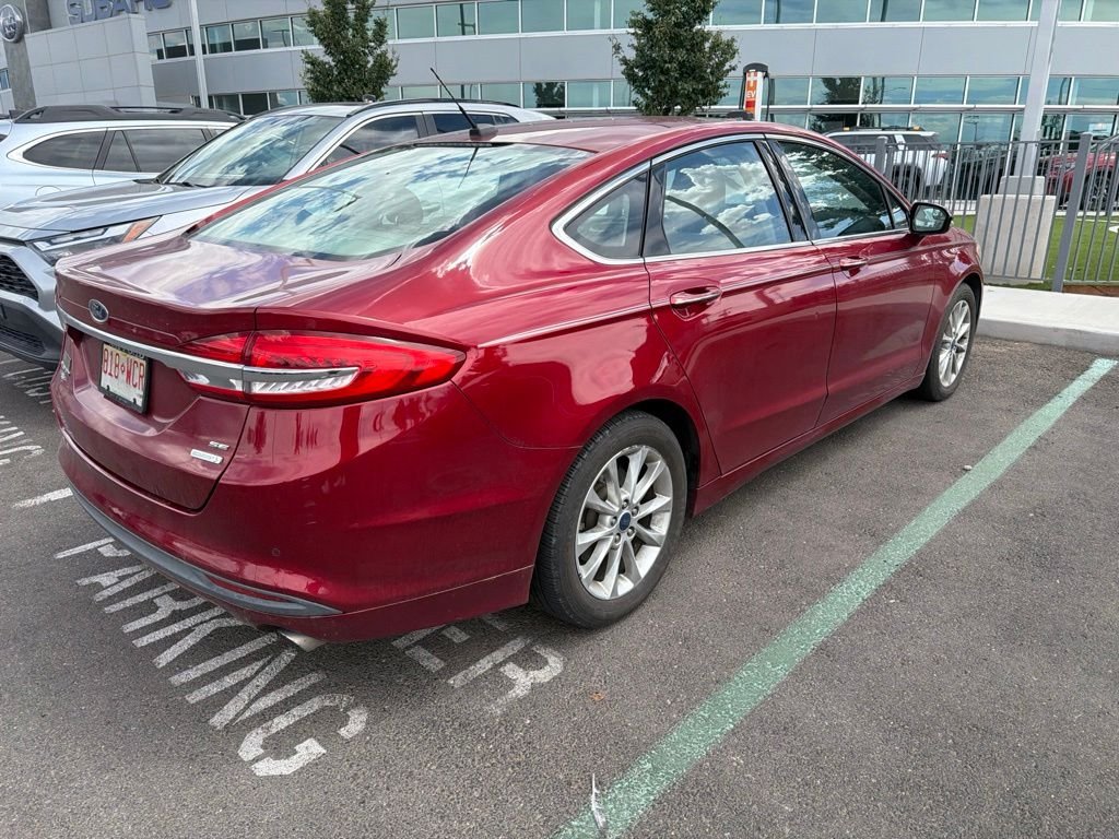 Used 2017 Red Ford SE image 5